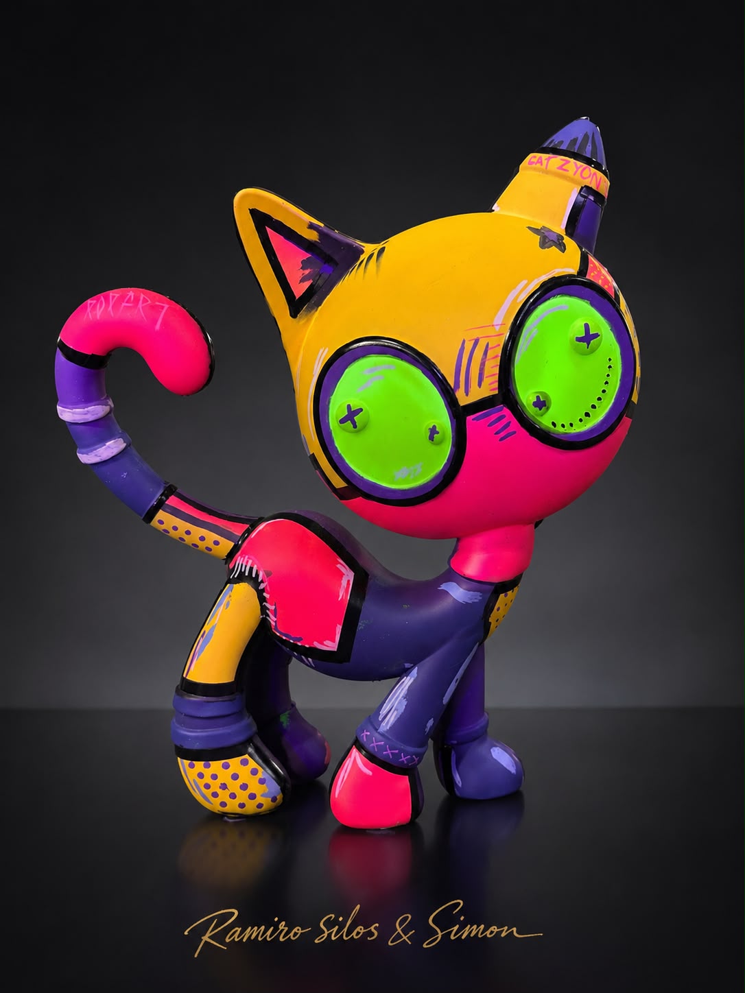 Escultura Cat Zyon Pop Art 25 cm – Peça Única Pintada à Mão | Ramiro Silos & Simon