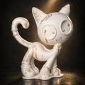Cat Zyon White Gold – Escultura Exclusiva 25 cm