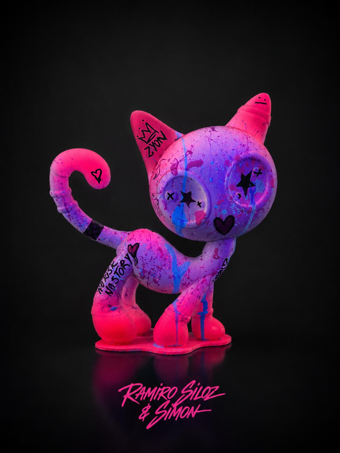 Cat Zyon Cosmic Love – Escultura Exclusiva 25 cm